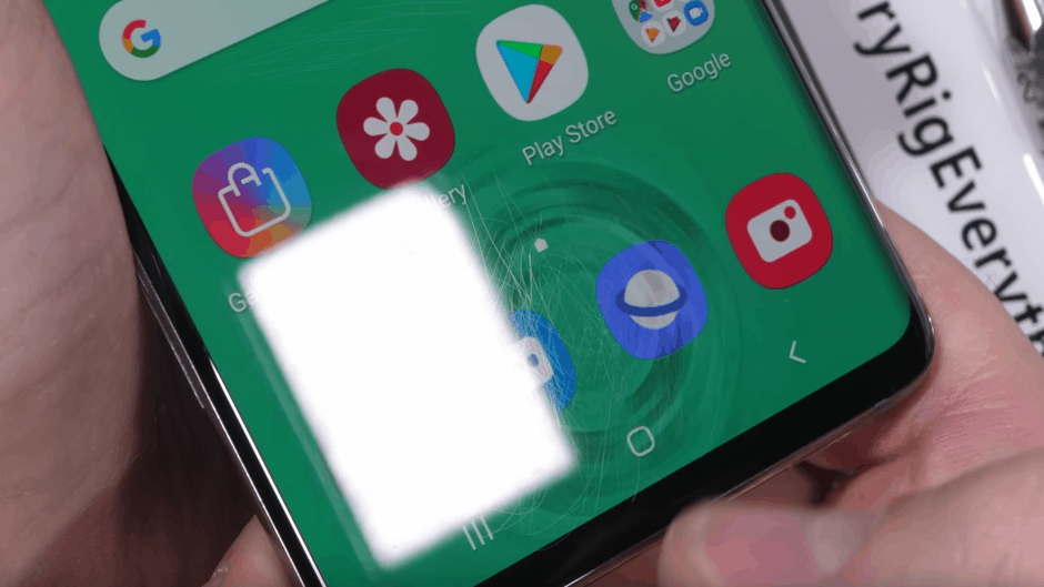 Galaxy S10's Fingerprint Scanner Doesn't Mind Scratches Galaxy S10's Fingerprint Scanner Doesn't Mind Scratches