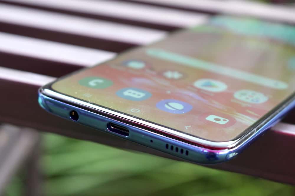 Samsung A70 Review - 2020's Mid-Range Pixel 3a Killer