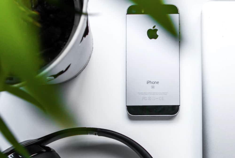 Buying An Unlocked iPhone SE in 2020: PROS & CONS… Unlocked iPhone SE