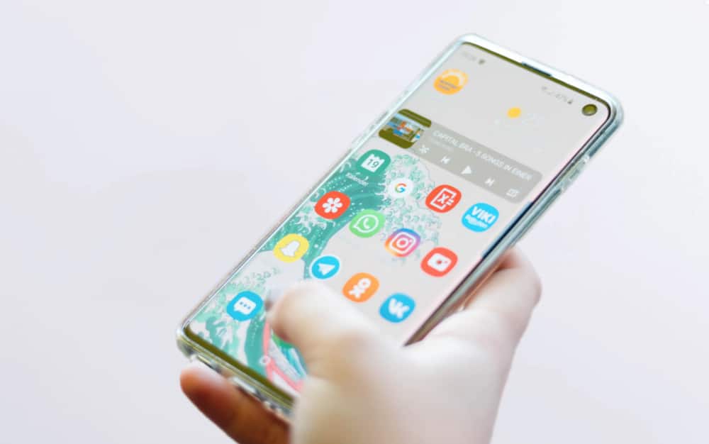 Is The Samsung Galaxy S8 Worth Buying In 2021? PROS & CONS Is The Samsung Galaxy S8 Waterproof?
