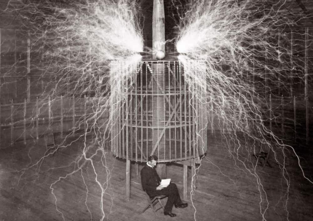 nikola-tesla-accurately-predicted-iphone-in-1926-1