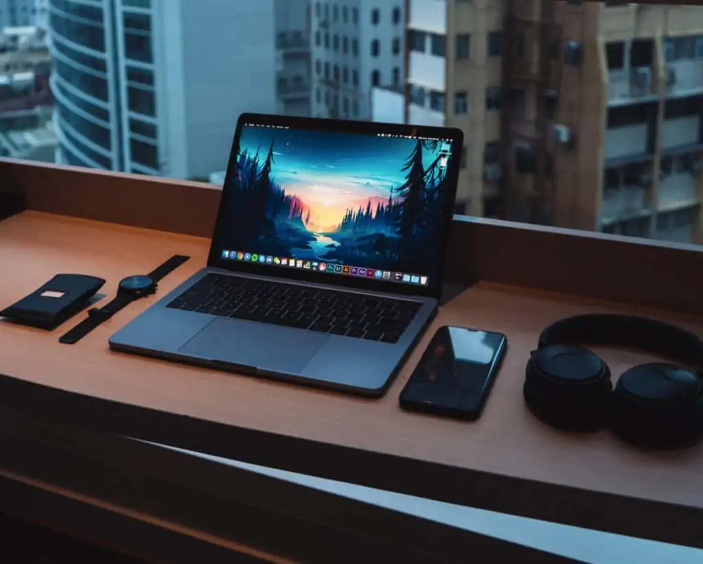 Should You Buy An Old MacBook? PROS & CONS… How & Why You Should Buy Old MacBooks
