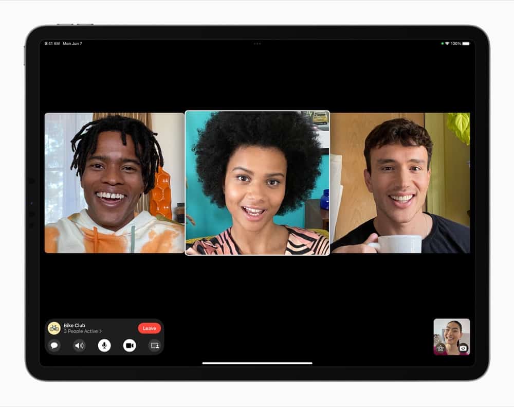 Một trong những cải tiến tuyệt vời nhất trên iOS 15 là khả năng xóa phông nền khi gọi FaceTime. Tính năng này giúp bạn tập trung vào ảnh của mình mà không bị xáo trộn bởi phông nền. Xem hình ảnh để nhận biết rõ hơn về tính năng này.