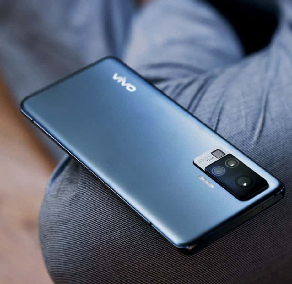 VIVO X60 Pro Review: Better Than The Xiaomi Mi 11?