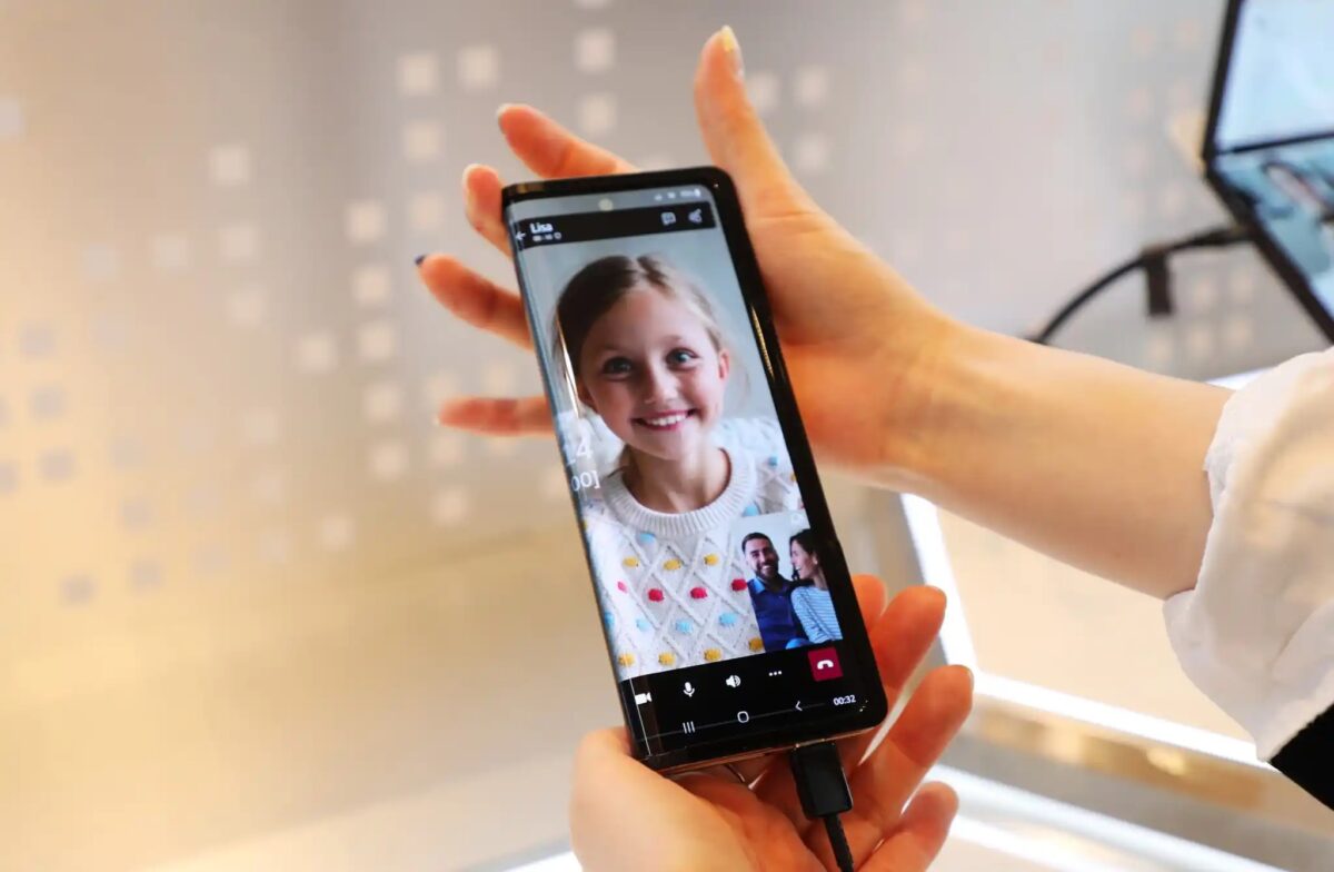 O Samsung Galaxy Z Fold 5 poderia vir com a nova tela dobrável de 360°? O Samsung Galaxy Z Fold 5 poderia vir com a nova tela dobrável de 360°?