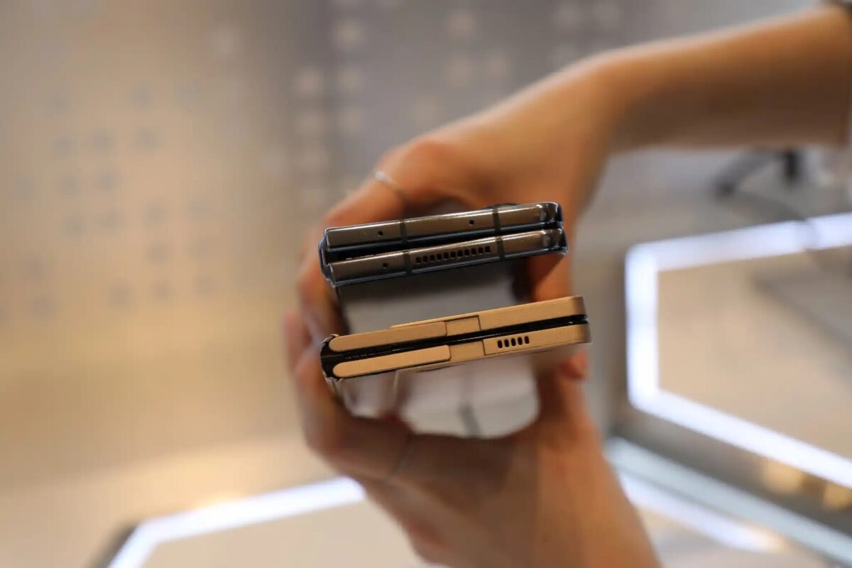 O Samsung Galaxy Z Fold 5 poderia vir com a nova tela dobrável de 360°? O Samsung Galaxy Z Fold 5 poderia vir com a nova tela dobrável de 360°?