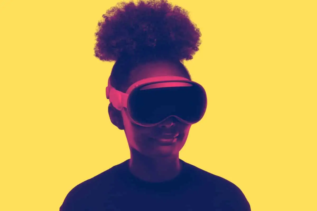 Apple Vision Pro Reviews: Is It Actually Any Good? - TrendRadars